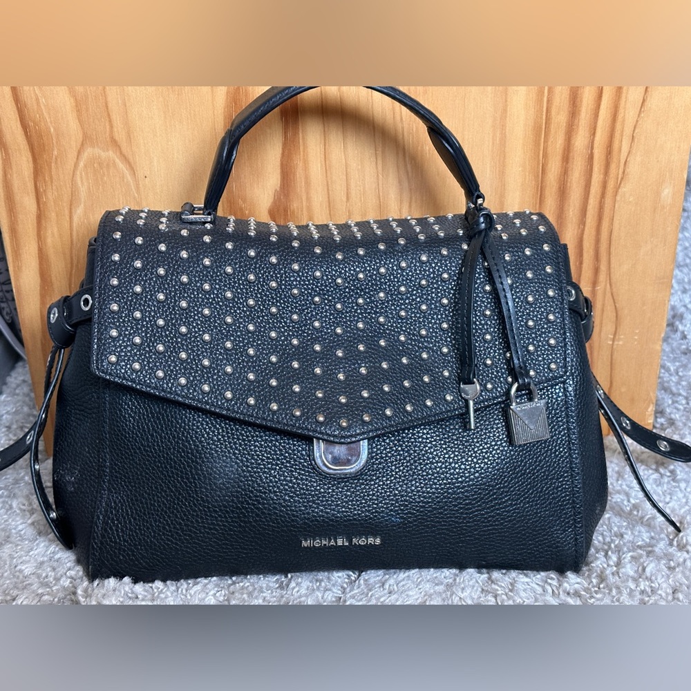 Michael Khors purse